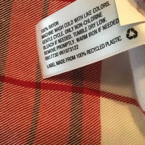 Universal Thread Womens Red & White Plaid Long Sleeve Button-Up Shirt Size S - Picture 7 of 7